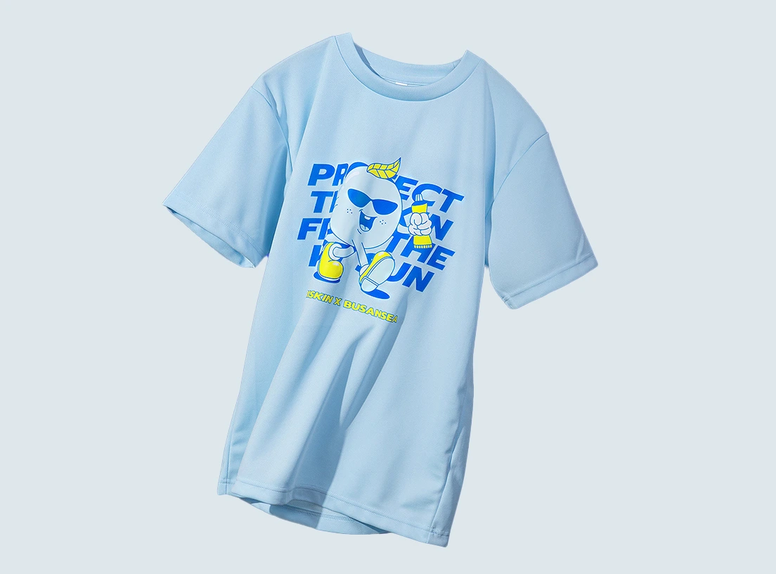 여름 반팔용 템플릿으로 만들어진 실물 의류 이미지